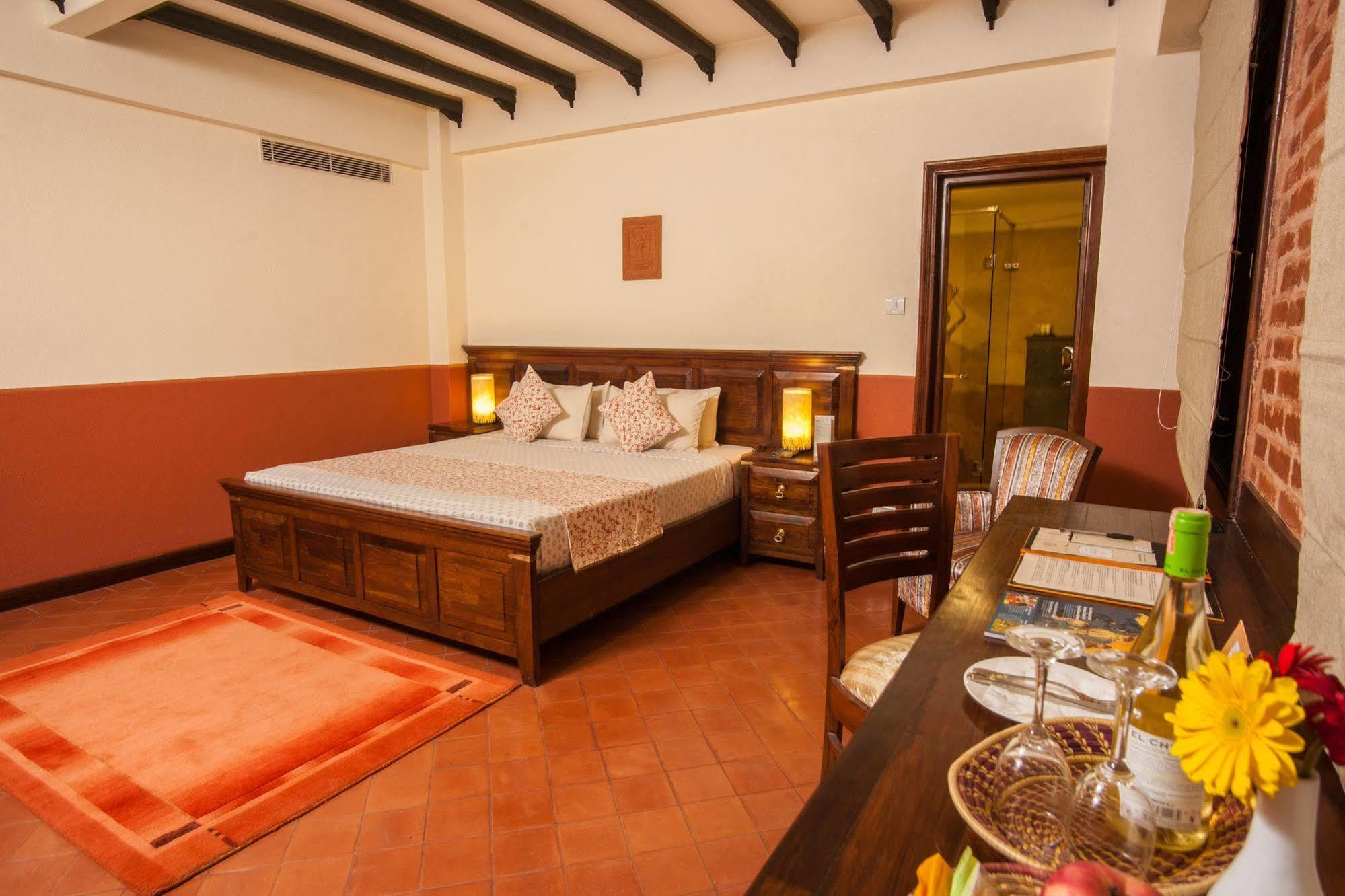 Traditional Comfort Boutique Hotel Katmandú Exterior foto